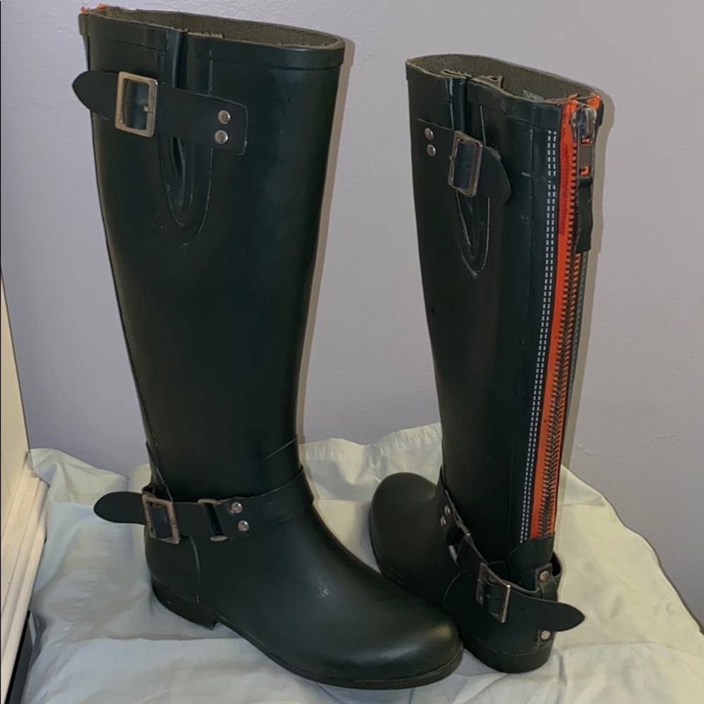 Steve Madden “tsunami” Rain boots